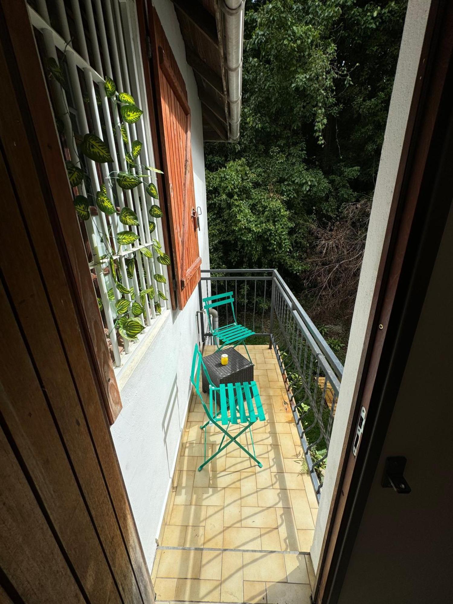 La Canopee Enchantee, Chambres D'Hotes, Piscine, Proche Aeroport, Gare Maritime 레자빔 외부 사진
